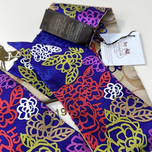 NWT Coach Signature Scarf - Picture 4 of 8
